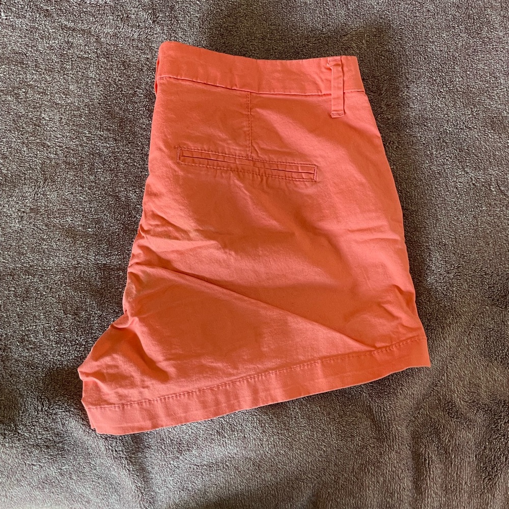 Old Navy size 8 salmon colored shorts